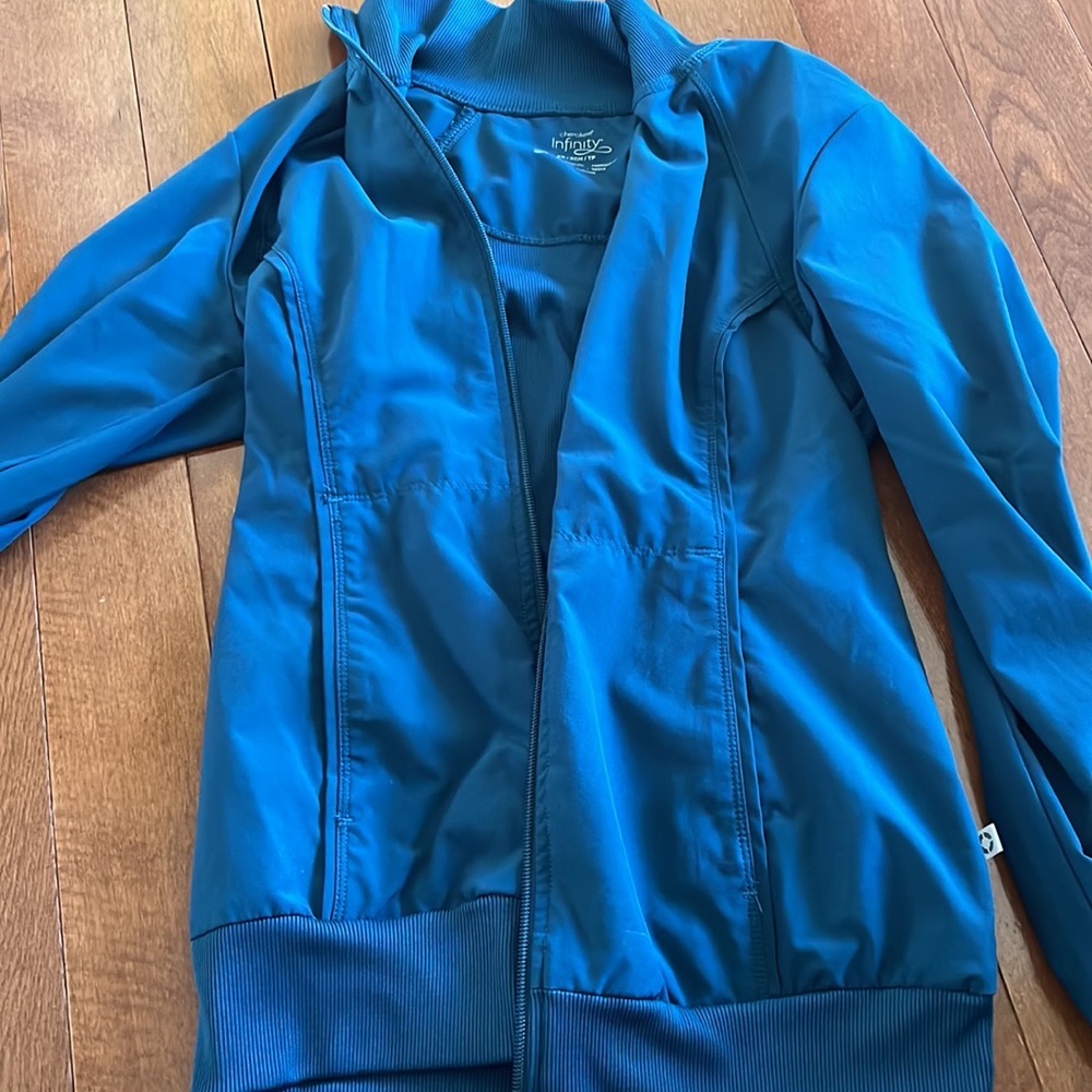 Cherokee infinity scrub jacket